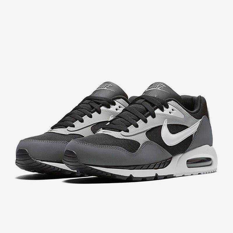 나이키 공식 정품 에어맥스 남성용 쿠셔닝과 통기성이 뛰 - Men Shoes Myntra 리뷰 및 가격